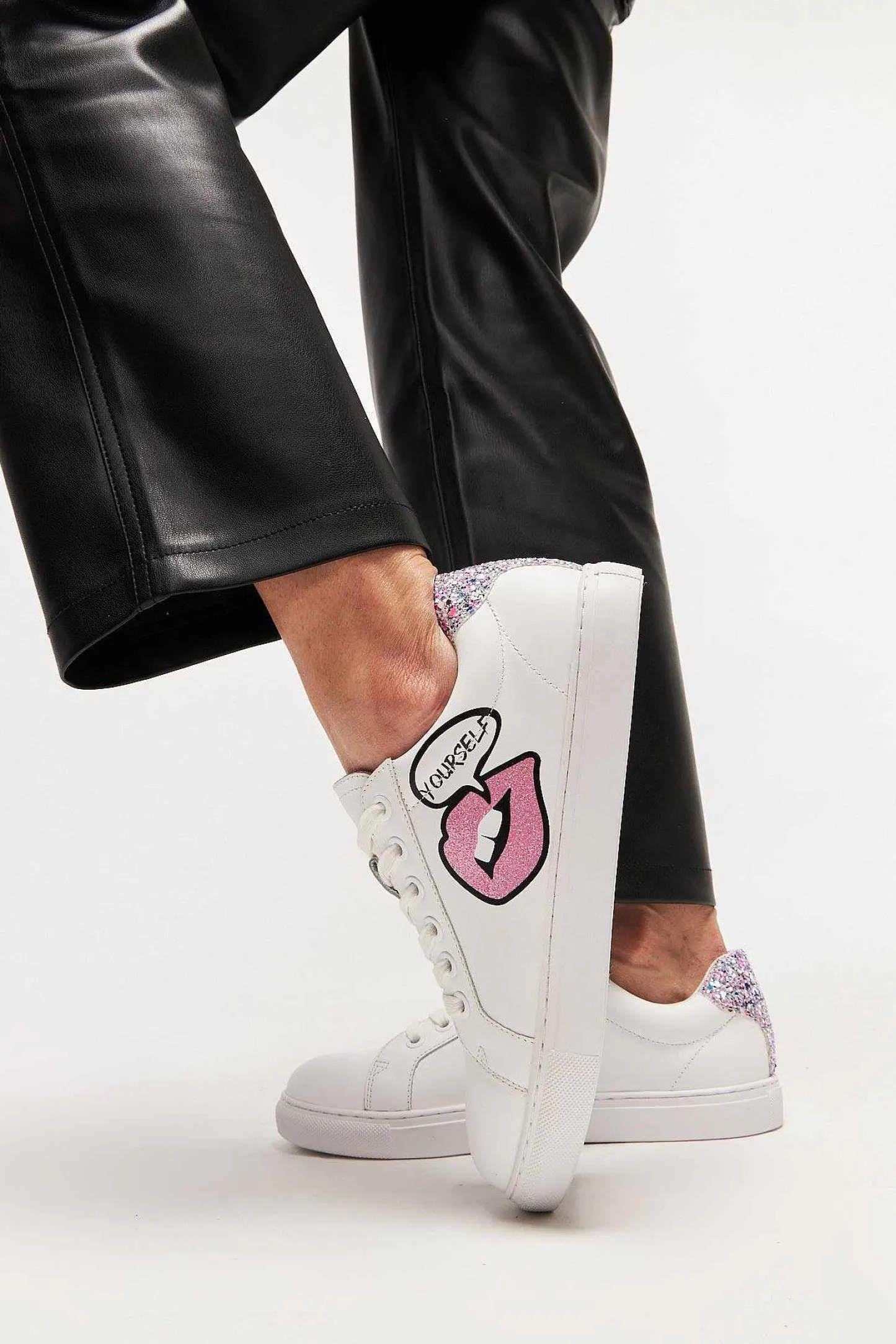 Bons baisers Simone Satisfaction Cheap